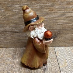 Figur - Mystischer Elfen- Zauberer klein - brauner Hut & Kugel klein - neu