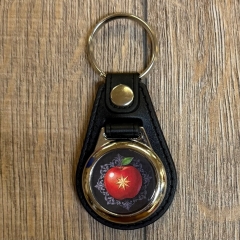 Schlüsselanhänger - McO - Metall & Kunstleder inkl. Einkaufswagenchip - Motiv Bad Wildungen Apfel