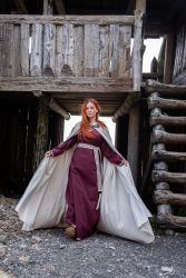 Mantel LC - 6008 Wollumhang mit kurzer Kapuze und Drachenschließe unisex