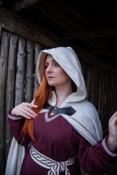 Mantel LC - 6008 Wollumhang mit kurzer Kapuze und Drachenschließe unisex