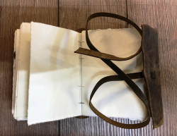 Notizbuch - Diary - Leder mit handgeschöpftem Papier Größe 1 - 9cm x 12cm - 180 Seiten - braun - Handarbeit