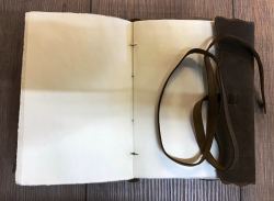 Notizbuch - Diary - Leder mit handgeschöpftem Papier Größe 2 - 13cm x 19cm - 180 Seiten - braun - Handarbeit
